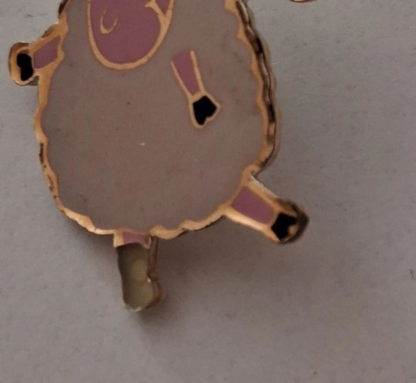 Lot of 4 different pins – photo 3
